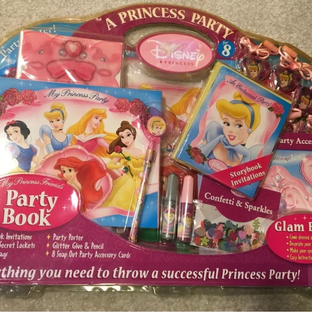 Disney Princess Enchanted Party Set 8 Invitations Lockets Poster Glitter Books